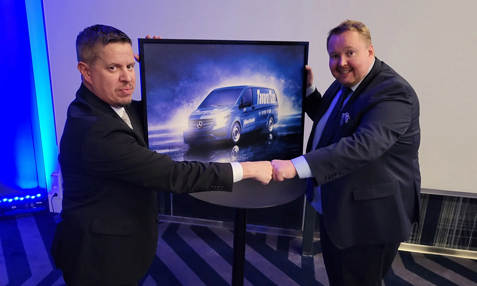 Kai Manninen ja Ville Mäkinen TavaraTaxin 30-vuotisjuhlissa.